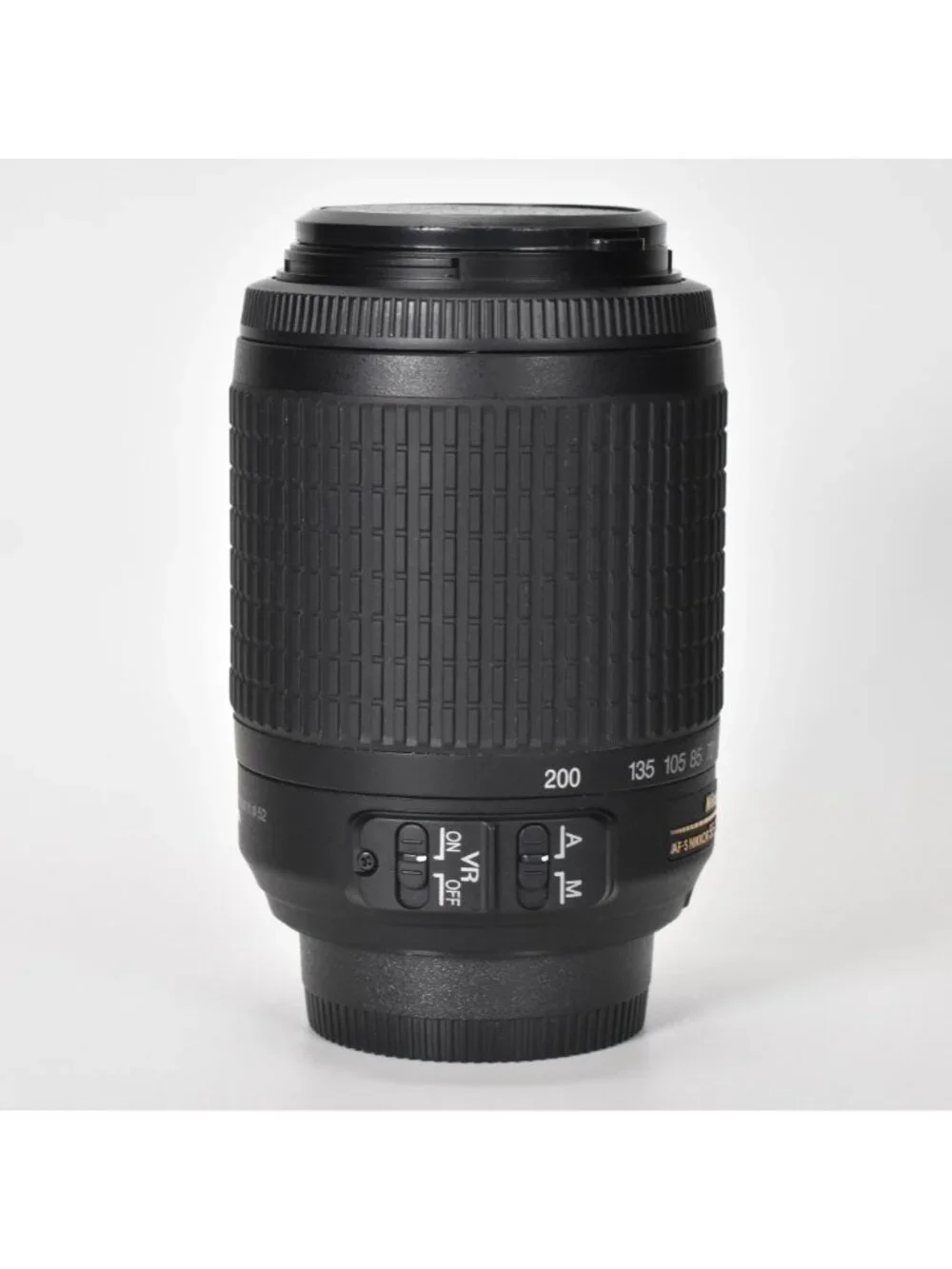 Nikon D70S DSLR Digital Camera 6.1MP Nikon AF-S DX 55-200mm Lens 1GB CF Card